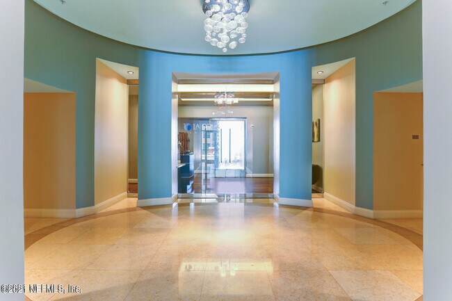 Building Photo - 1431 Riverplace Blvd
