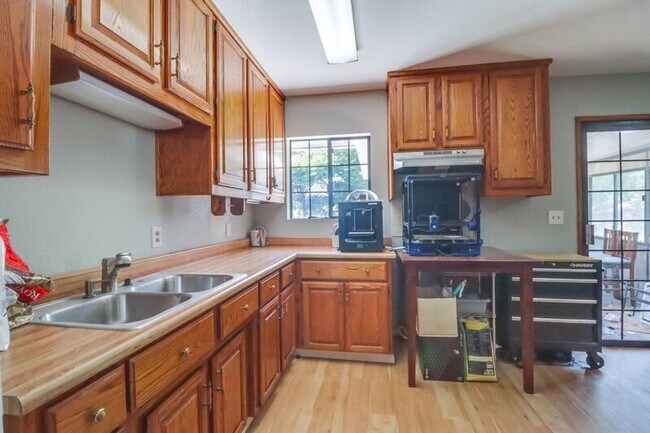 Building Photo - 3289 Altoro Ln