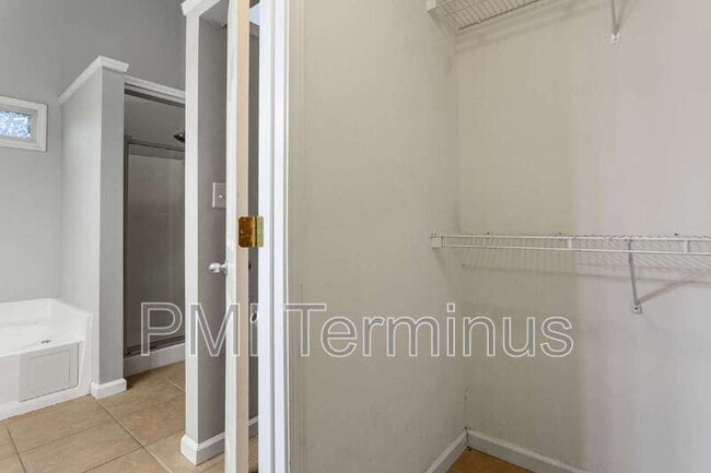Building Photo - 1312 Telhurst Ct NW