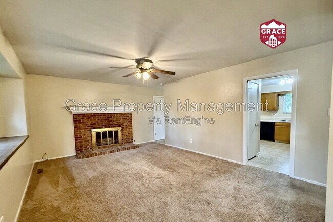 Building Photo - 1070 Iris St