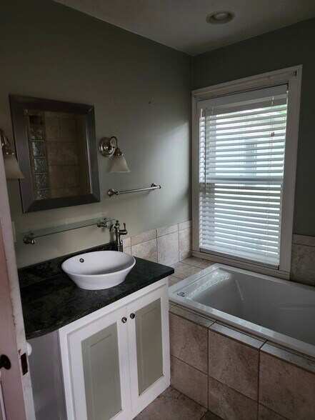 bathroom - 323 Village St