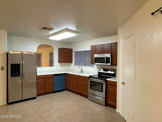 Building Photo - 13564 W Fargo Dr
