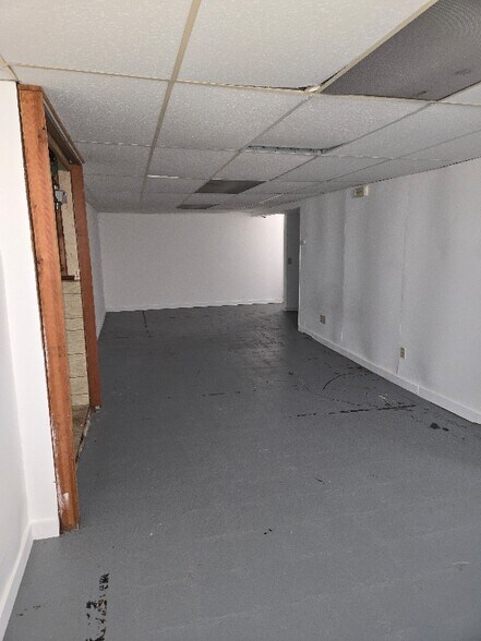 Building Photo - 421 Midlothian Rd