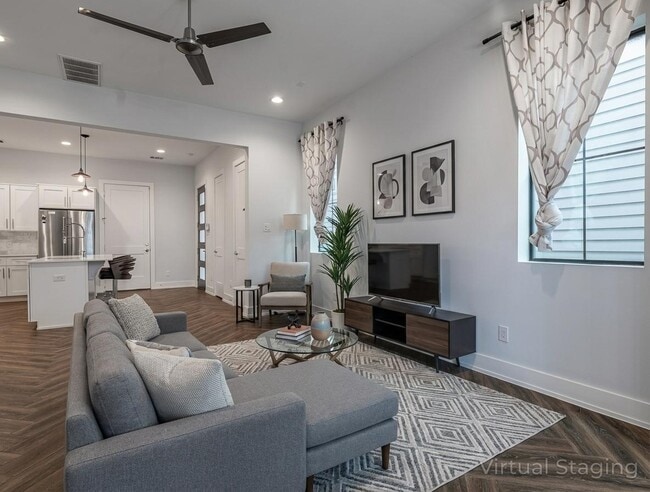 Building Photo - 210 E 32nd St