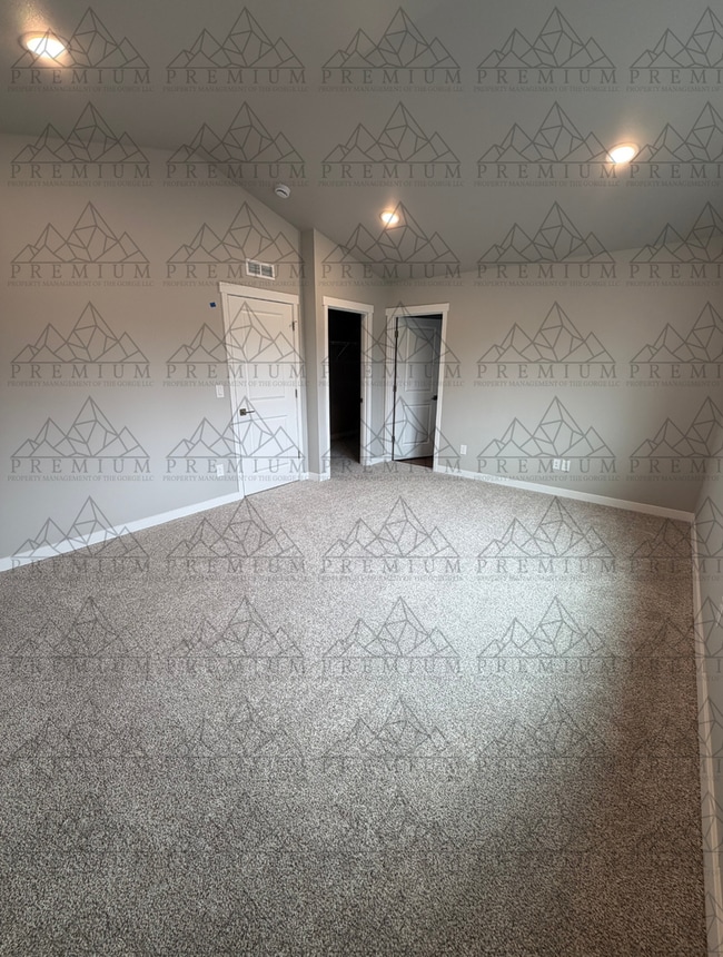 Building Photo - 3 BED 2.5 BATH NEW BUILD!