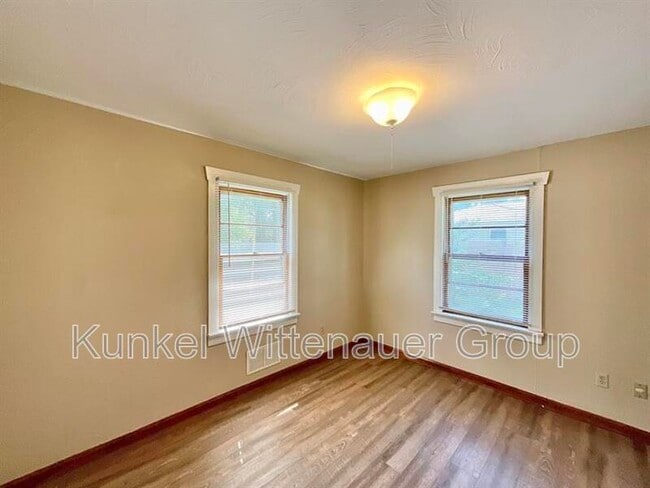 Building Photo - 546 N 40th St