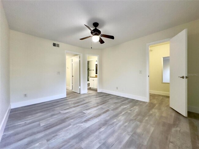 Building Photo - 5140 Conroy Rd