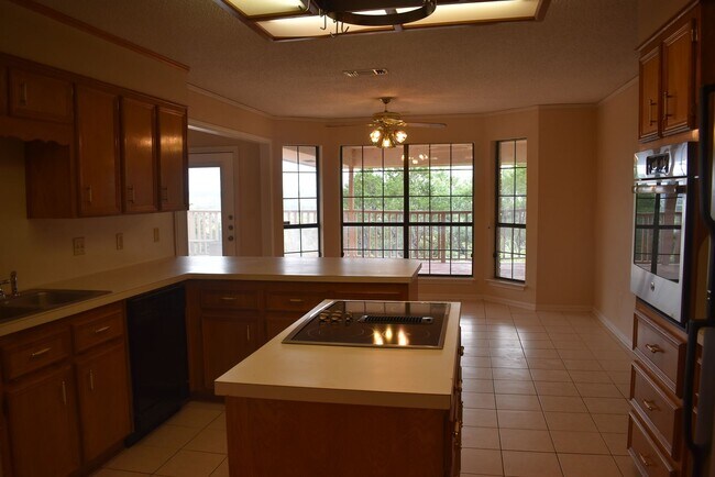 Building Photo - Beautiful Hilltop Home in Harker Heights! ...