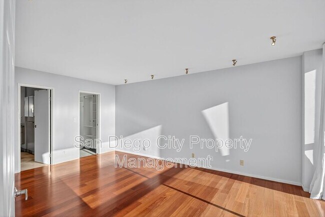 Building Photo - 3535 1st Ave.