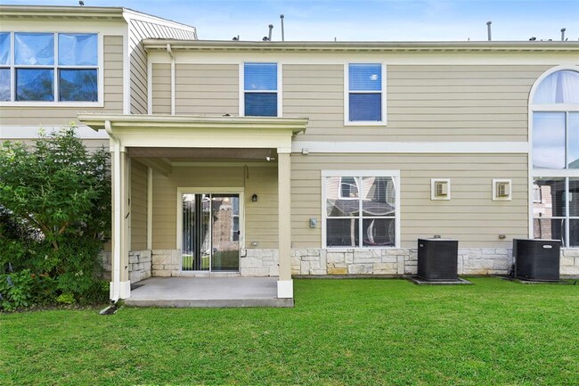 Building Photo - 13600 Breton Ridge St
