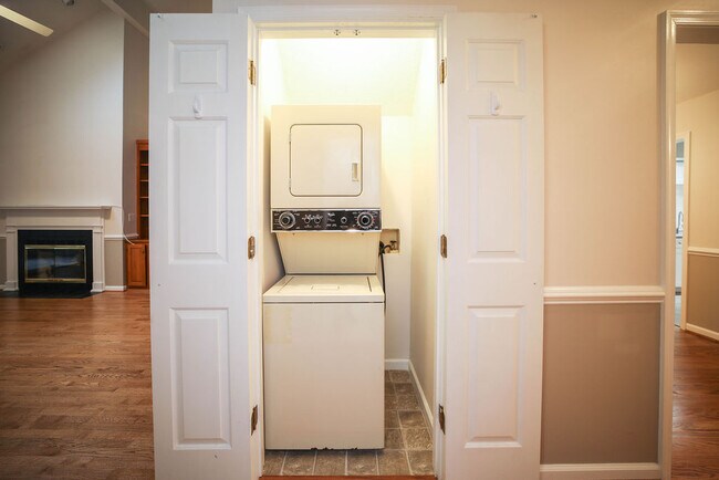 Laundry - 109 Pelham Dr