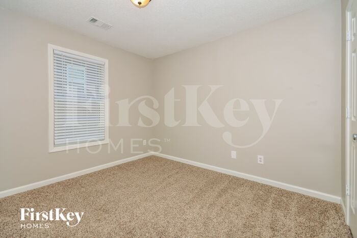 Building Photo - 543 Autumn Ridge Dr