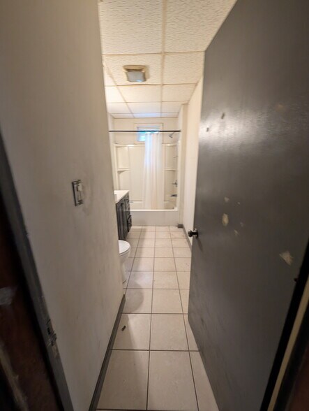 Building Photo - 10 Agawam St