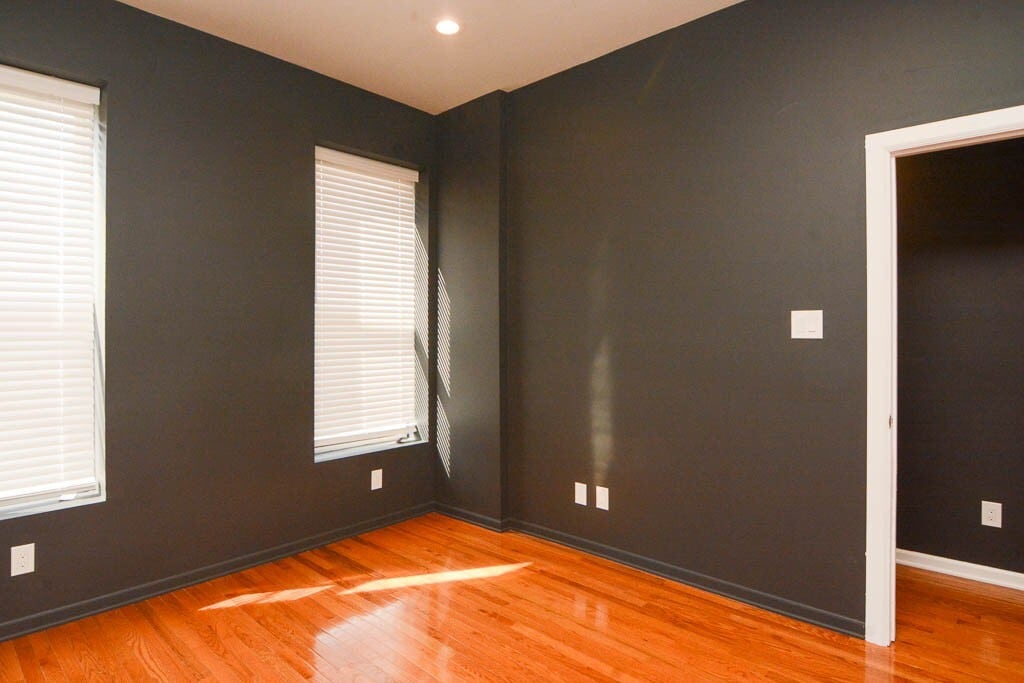 Building Photo - 1450 W Blackhawk St