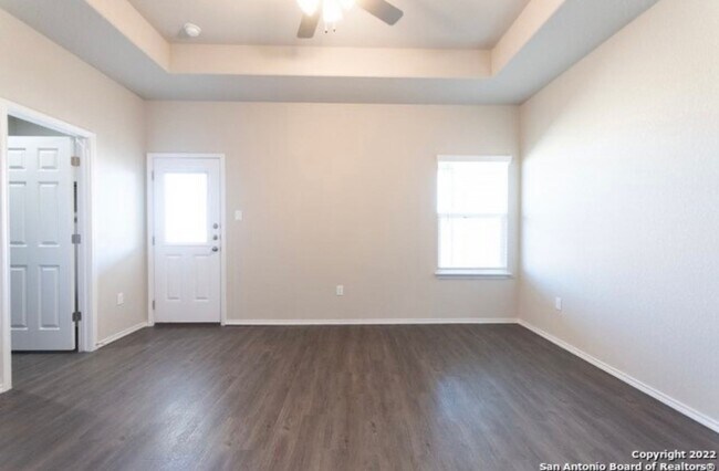Building Photo - 3bd/2.5ba Townhouse is Seguin