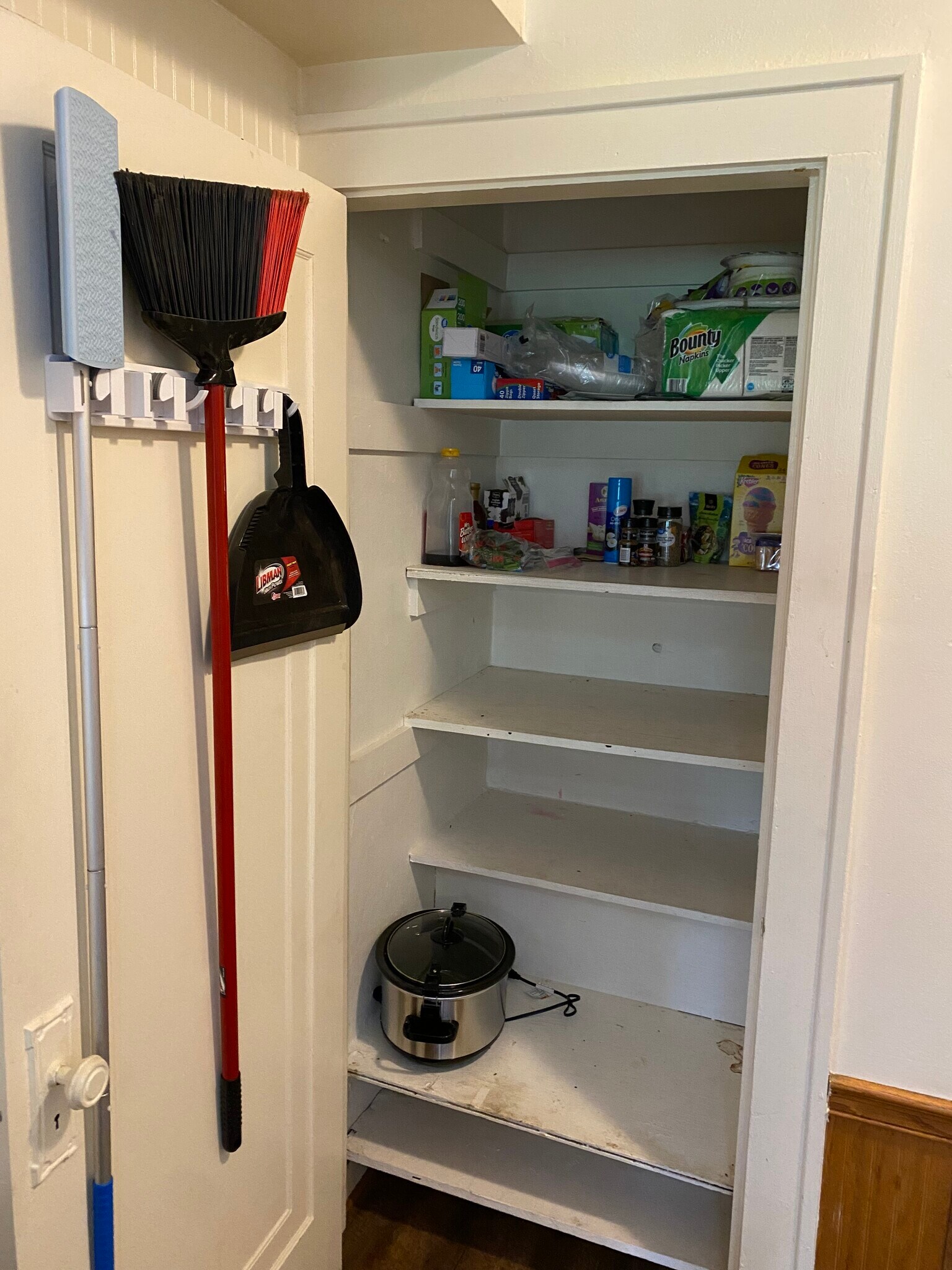 Building Photo - 2617 Maple Ave NE