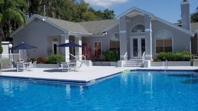 Building Photo - 2612 Grassy Point Dr