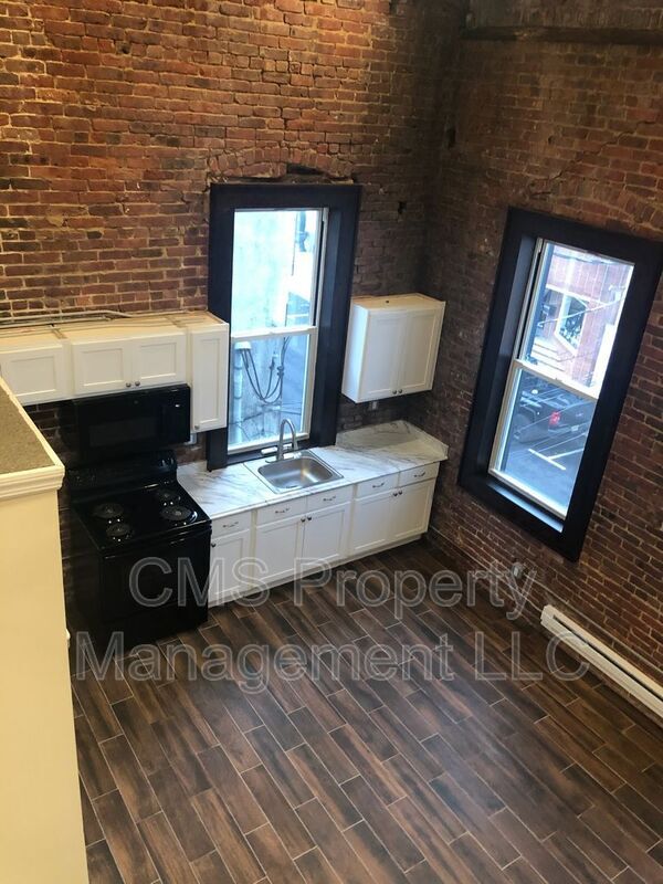 Building Photo - 36 W Front St