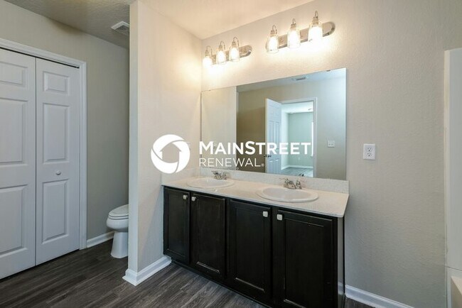 Building Photo - 4 Bedroom Pet-Friendly Home in Yulee, FL with Main Street Renewal