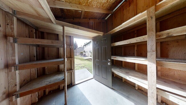 Building Photo - 1722 C Pl SE