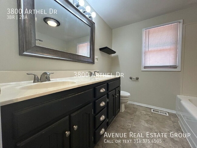 Building Photo - 3800 Arthel Dr