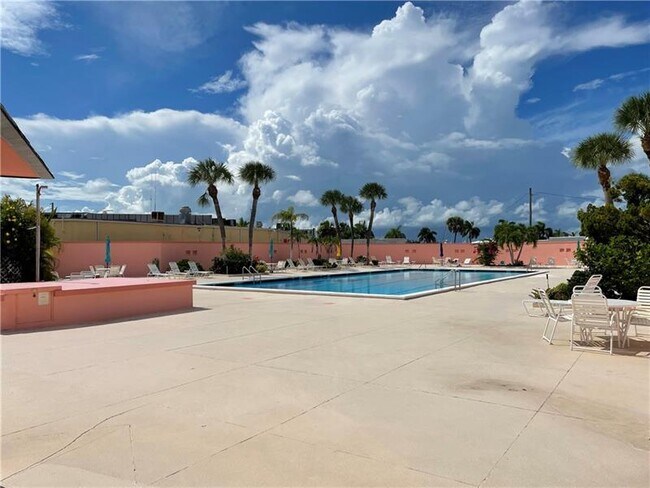 Building Photo - 1151 Carlton Ct