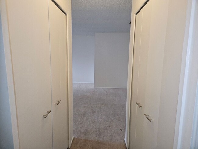 Building Photo - 2/2 Duplex in Leon Valley