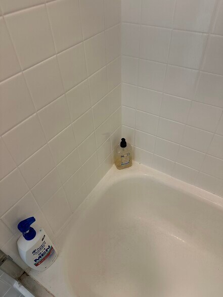 Building Photo - 8540 Summerdale Rd