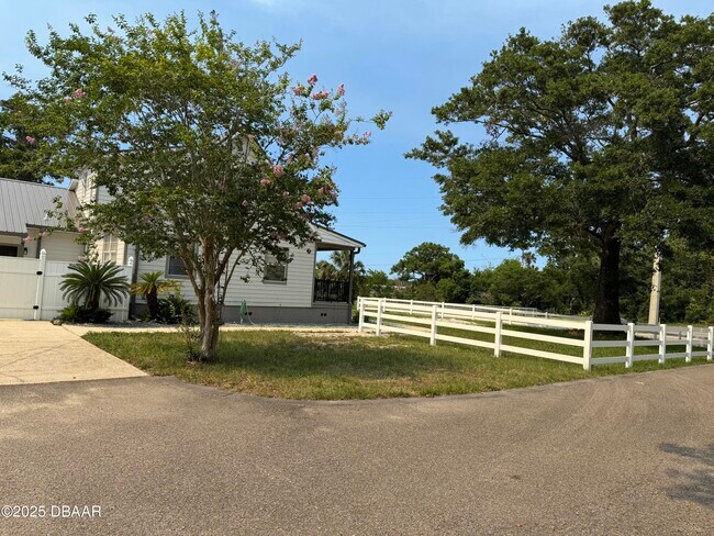 Building Photo - 6088 S Williamson Blvd