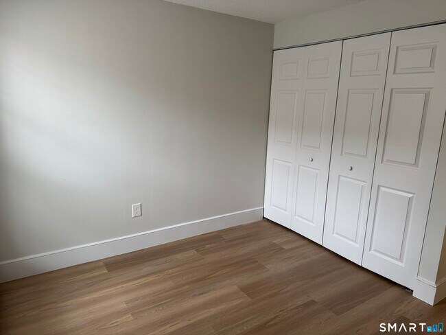 Building Photo - 8 Heather Ridge