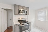 Building Photo - 58 Lincoln Ave