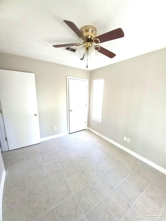 Building Photo - 7009 Weatherwood Dr