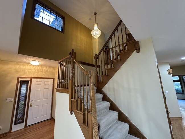Building Photo - 1134 S Hiddenbrook Trail