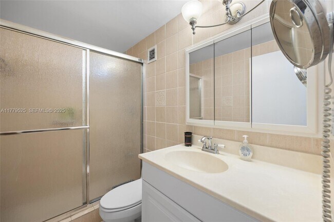 Building Photo - 3725 S Ocean Dr