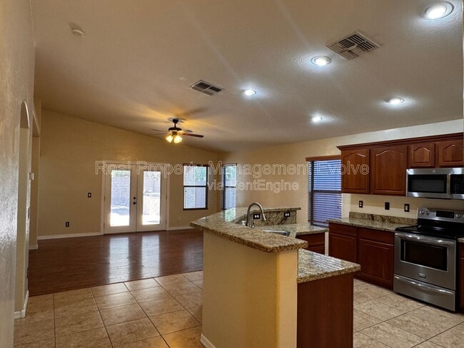 Building Photo - 18184 W Saguaro Ln