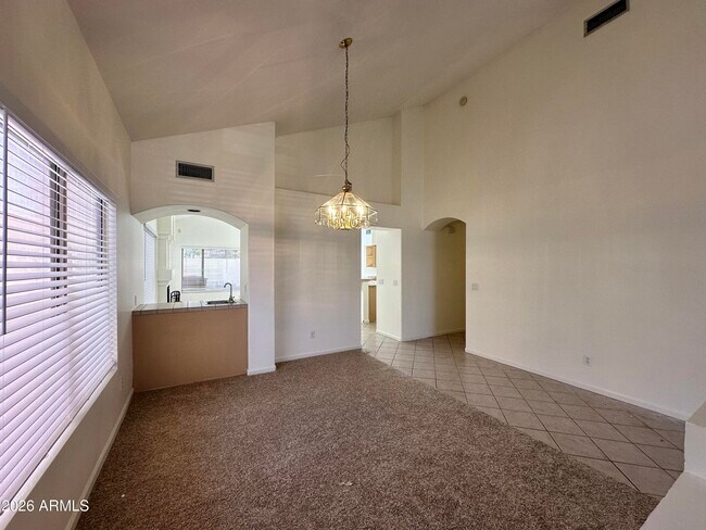 Building Photo - 1667 S Sycamore Pl