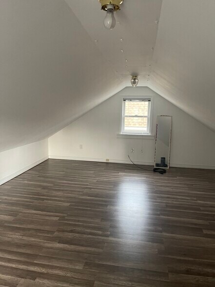 Building Photo - 39 Upper Croton Ave