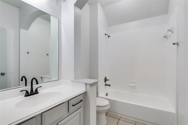 Building Photo - 4328 Oak Bluff Ln