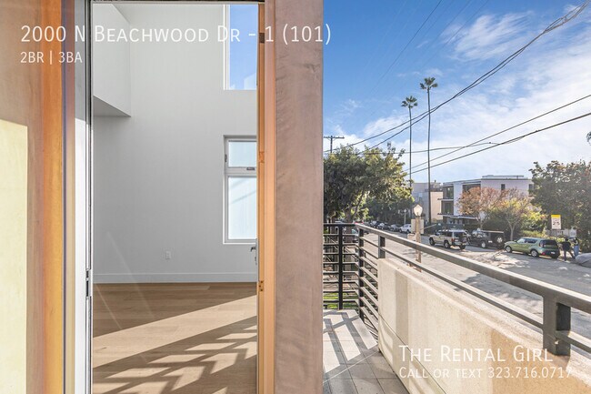 Building Photo - 2000 Beachwood Dr