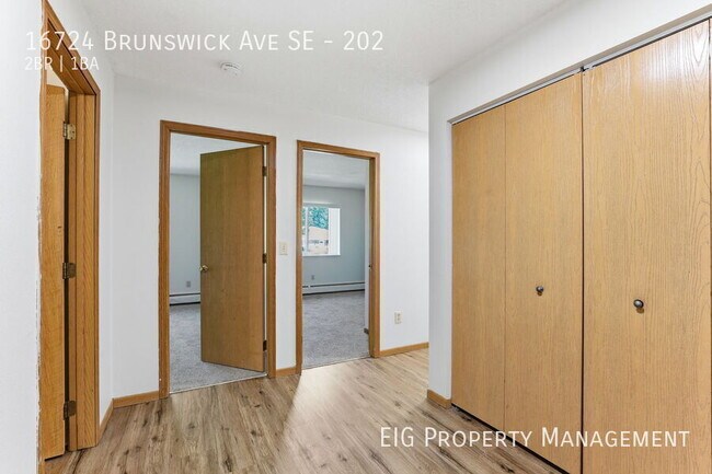 Building Photo - 16724 Brunswick Ave SE