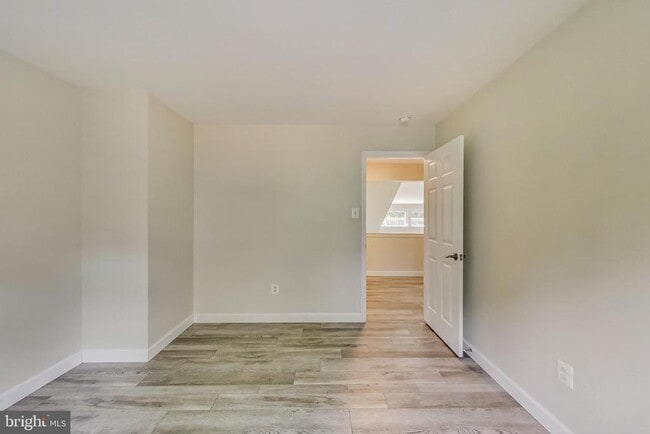 Building Photo - 12004 Montrose Village Terrace