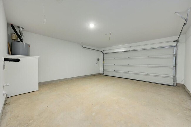 Building Photo - 1015 Ascari Ct