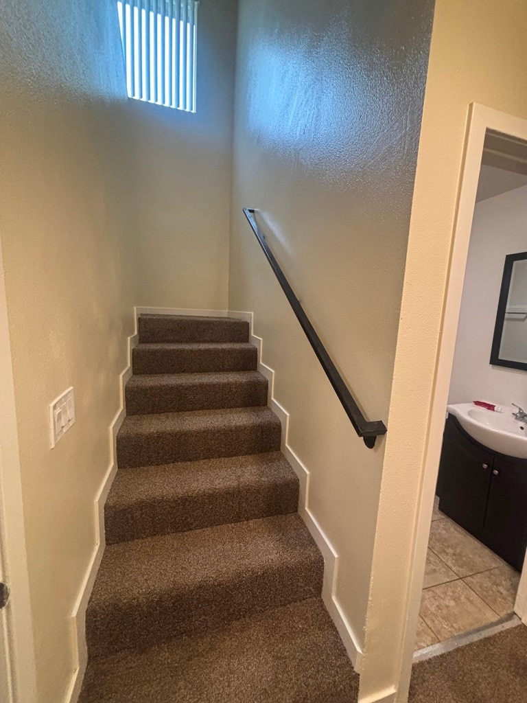 Building Photo - 401 W 105th St