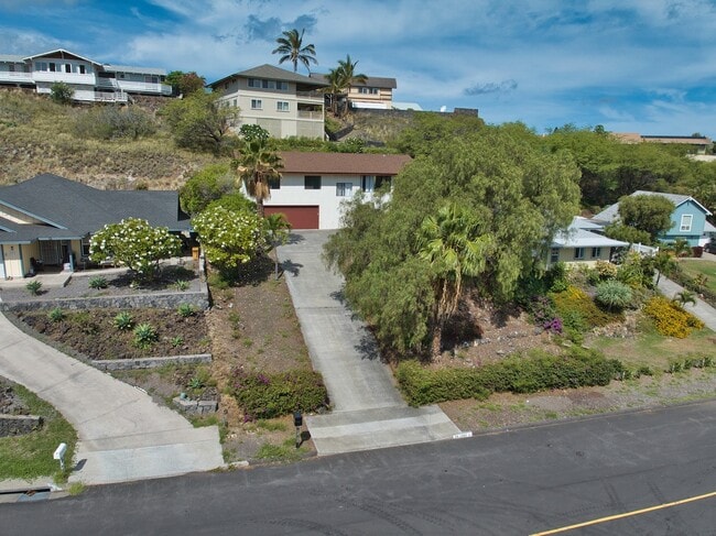Building Photo - 68-1780-1780 Puu Nui St
