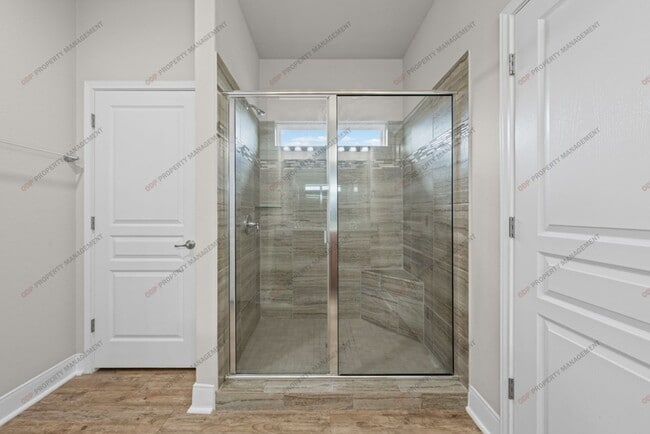 Building Photo - Magnificent home in Wyndham Hill Community! -Refrigerator, Washer/Dryer, and Lawn Care ALL INCLUDED