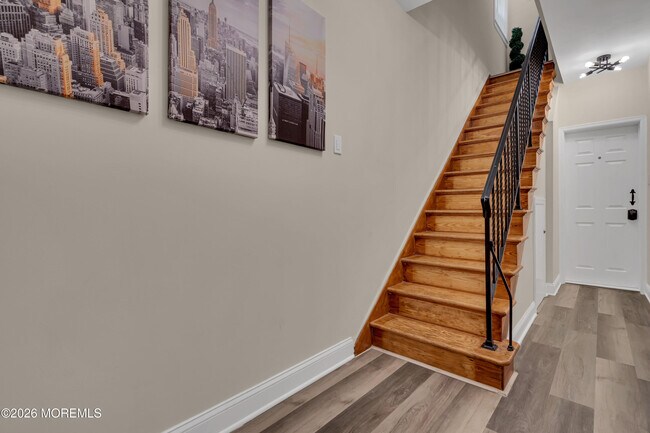 Building Photo - 11 E 43rd St