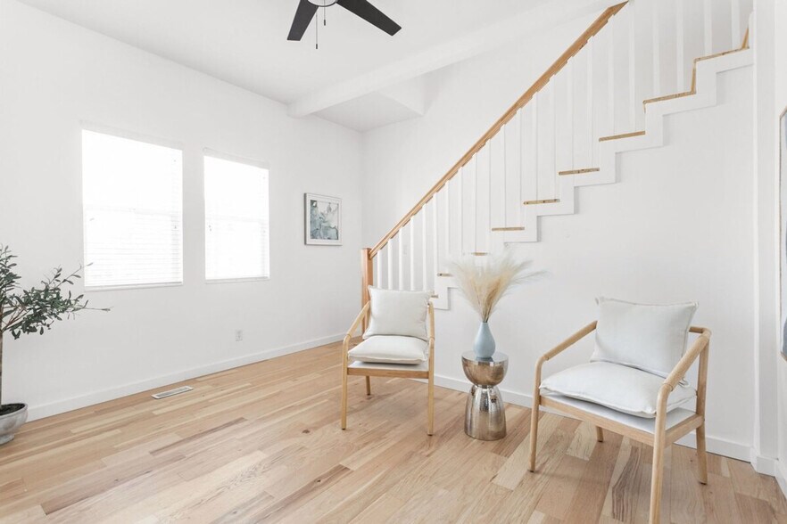 Building Photo - 305 Parkway Ave