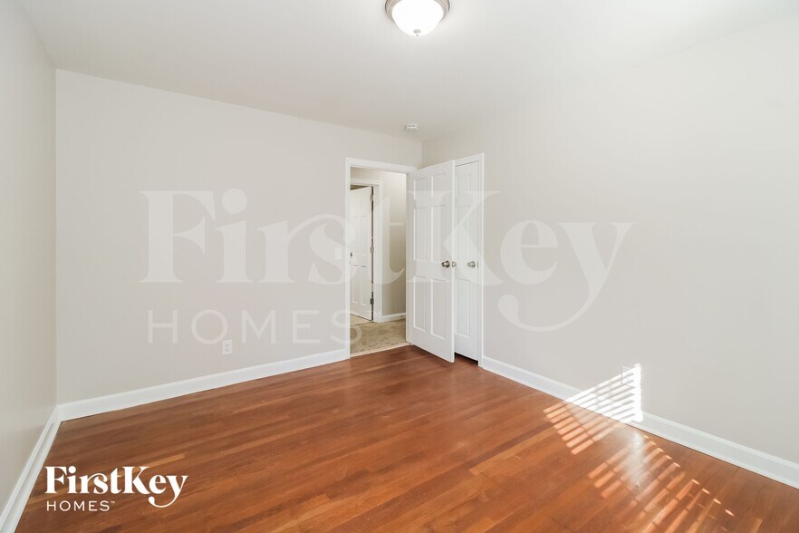 Building Photo - 2006 Red Forest Rd