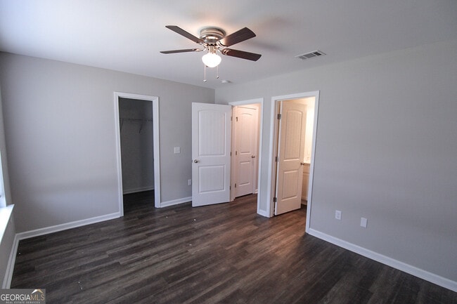 Building Photo - 202 Evans Ter