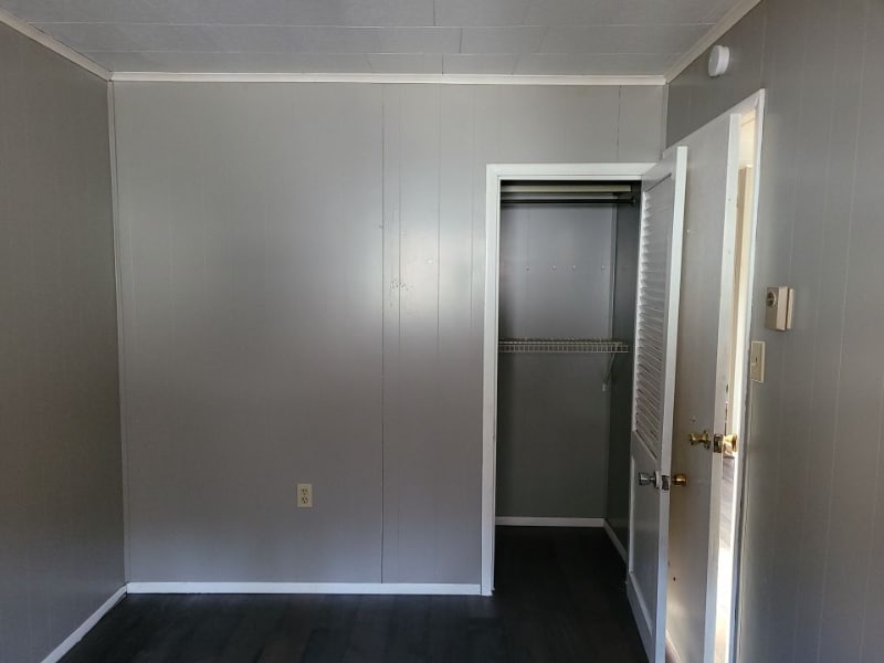 Building Photo - 509 W Centre St